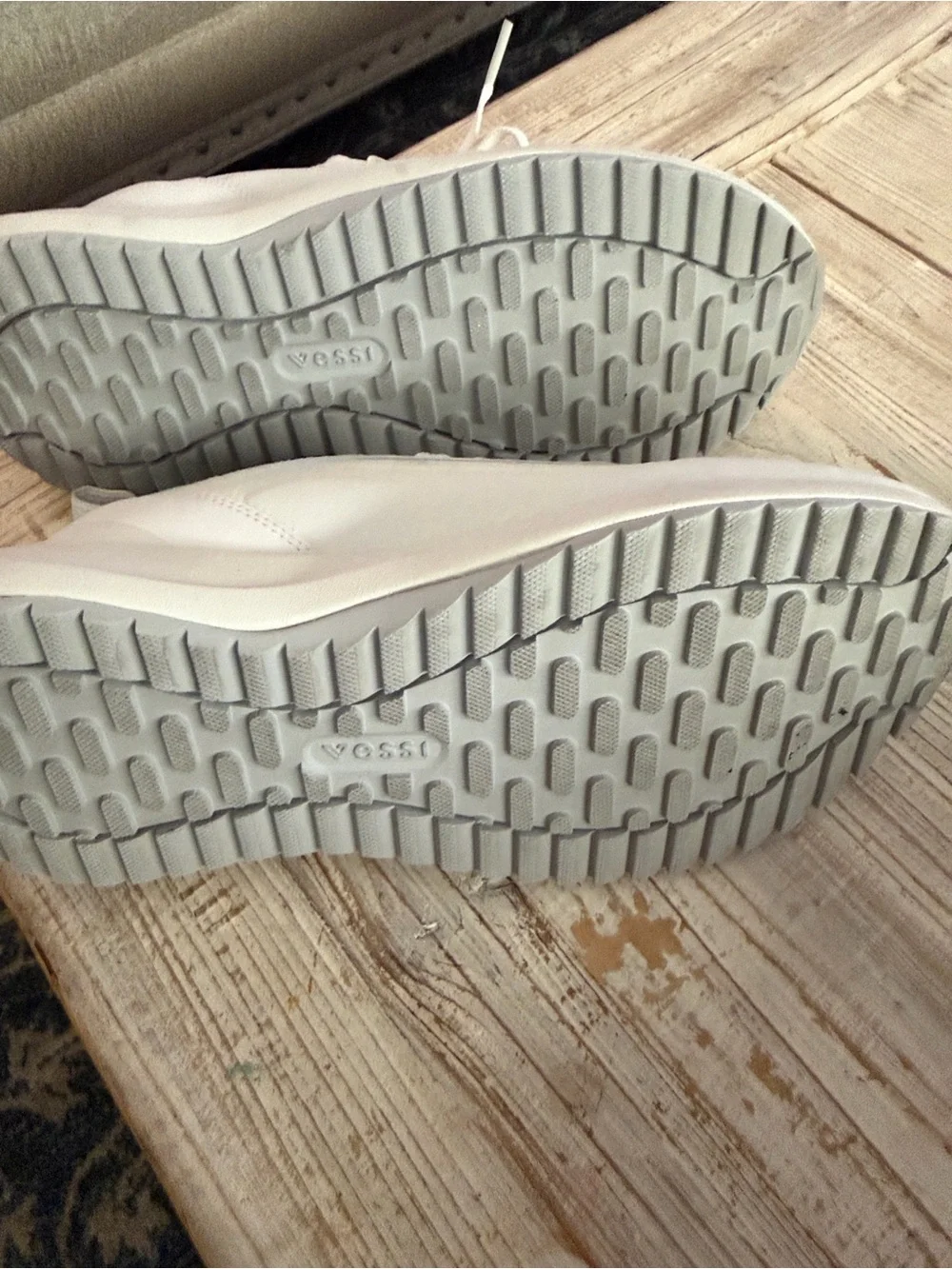 Vessi Women’s White Waterproof Athletic Slip-On Sneaker with Teal Accent Size 9